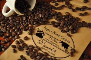 PAPUA NOVÁ GUINEA Plantation A - zrnková káva Arabica